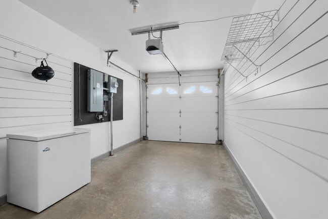 Building Photo - 9 Hackensack Plank Rd