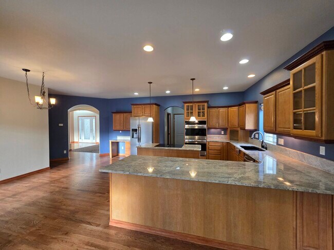 Building Photo - 3493 Hanstead St