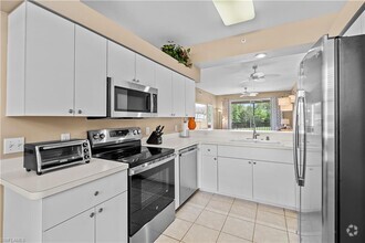Building Photo - 3800 Sawgrass Way