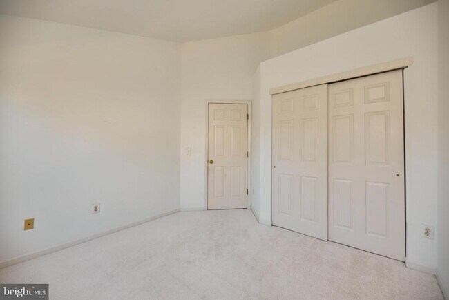 Building Photo - 11485 Carriage Gate Ct