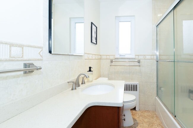 Building Photo - 16D Troy Dr