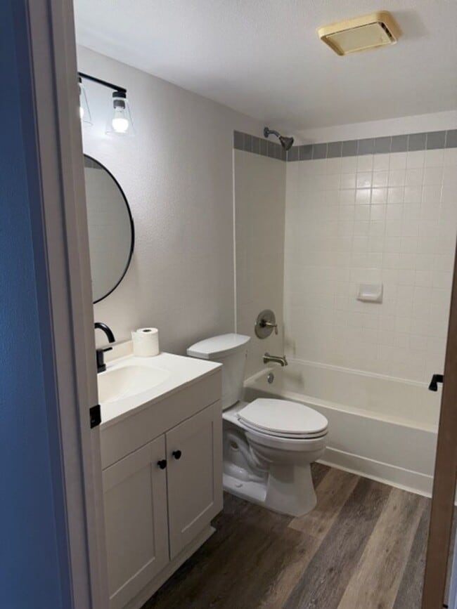 Building Photo - remodled 3 bedroom townhome in Wailuku