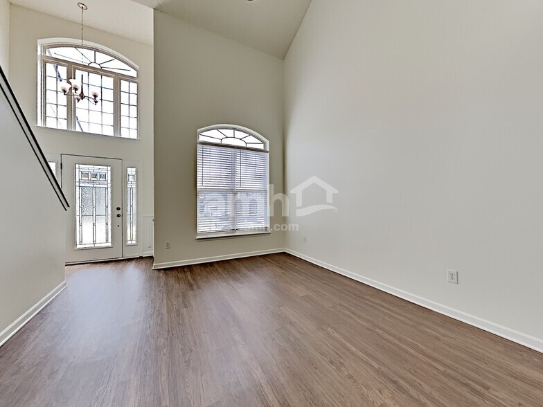 Building Photo - 6832 Alydar Ct