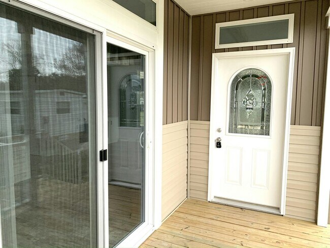 Building Photo - 425 Union St