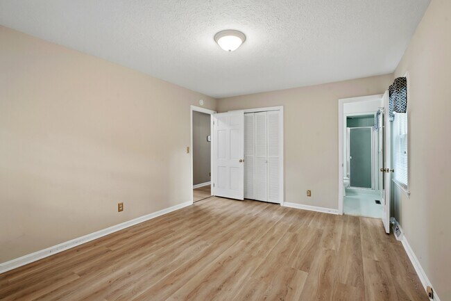 Building Photo - 1202 Patetown Rd