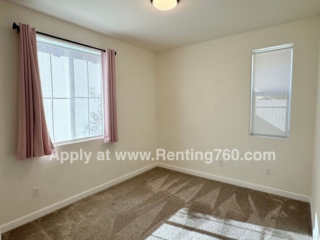 Building Photo - Picturesque Home In 55+ Desert Vista Community!