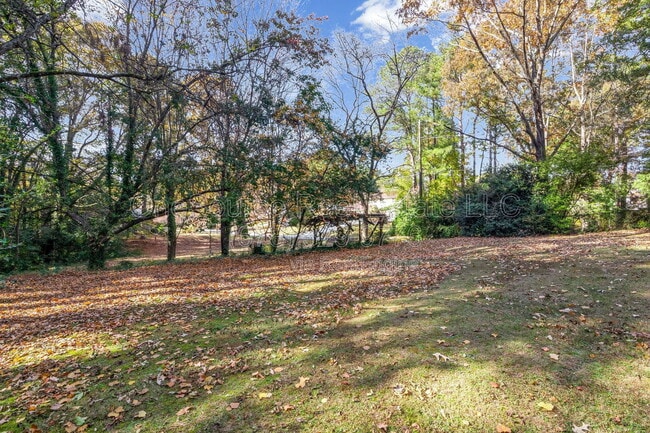 Building Photo - 1024 Hambrick Rd