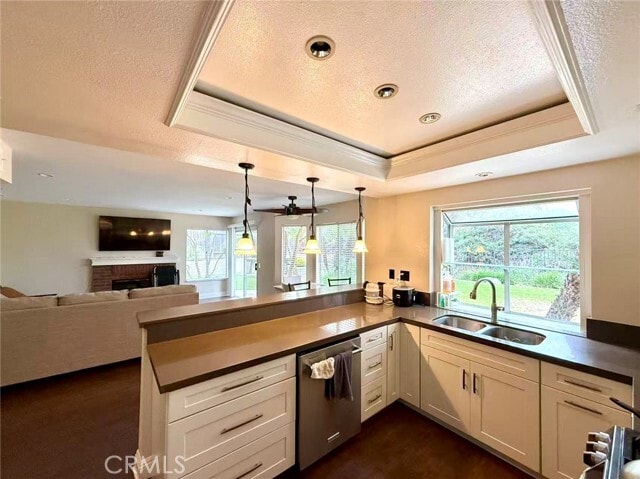 Building Photo - 15452 Quiet Oak Dr