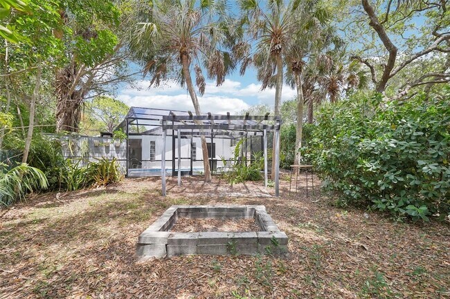 Building Photo - 155 Old Tamiami Trail