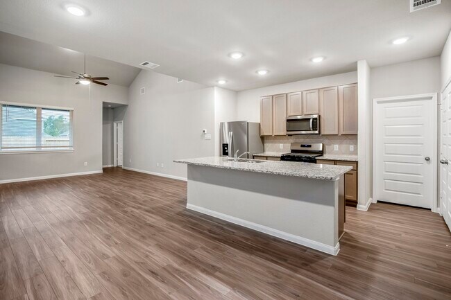 Building Photo - 2421 Shellcracker Dr