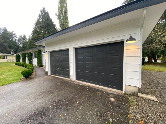 Building Photo - Woodland Creek Rambler on Corner lot with large yard