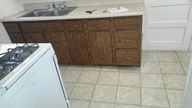 Building Photo - 111 Alderson Ave