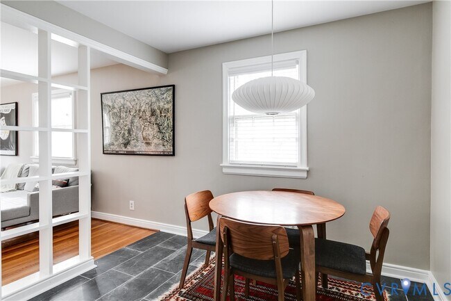 Building Photo - 3342 Grandview Dr