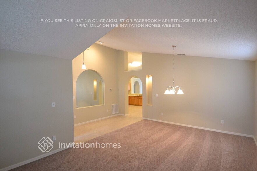 Building Photo - 2773 Aragon Terrace