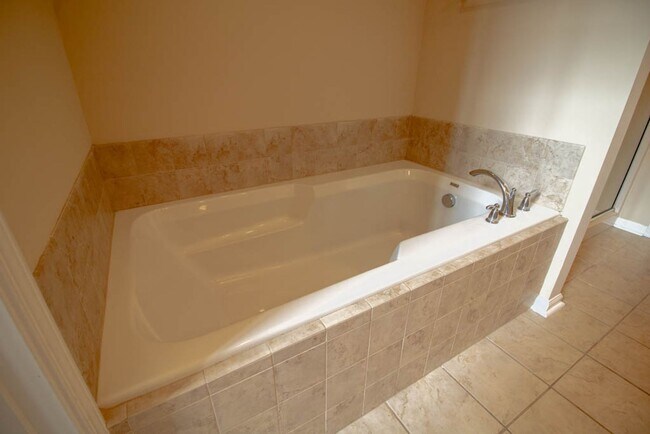 Building Photo - Berkeley Walk @ Savannah Quarters