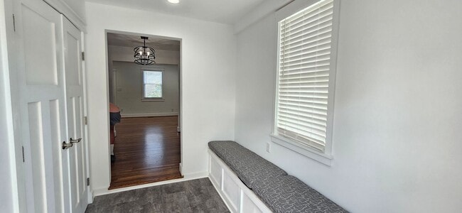 Building Photo - 707 Pegram Ln