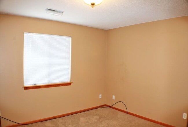 Building Photo - $1,250 | 2 Bedroom, 1 Bathroom Condo | Pet Friendly* | Available for an August 1st, 2026 Move In!