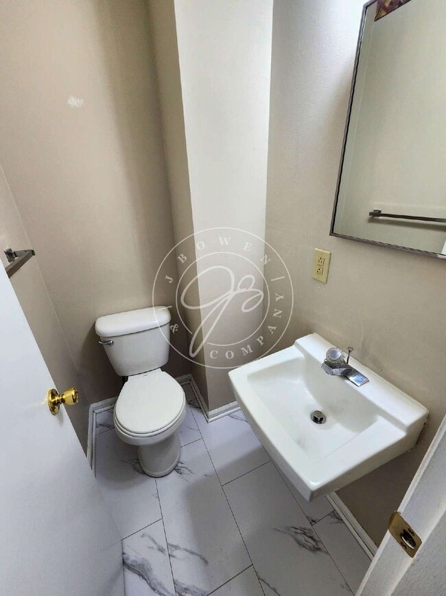 Building Photo - Sylvania Schools | Spacious 3-Bedroom Home in Sylvania Park