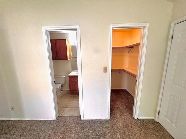 Building Photo - 367 Fantail Loop