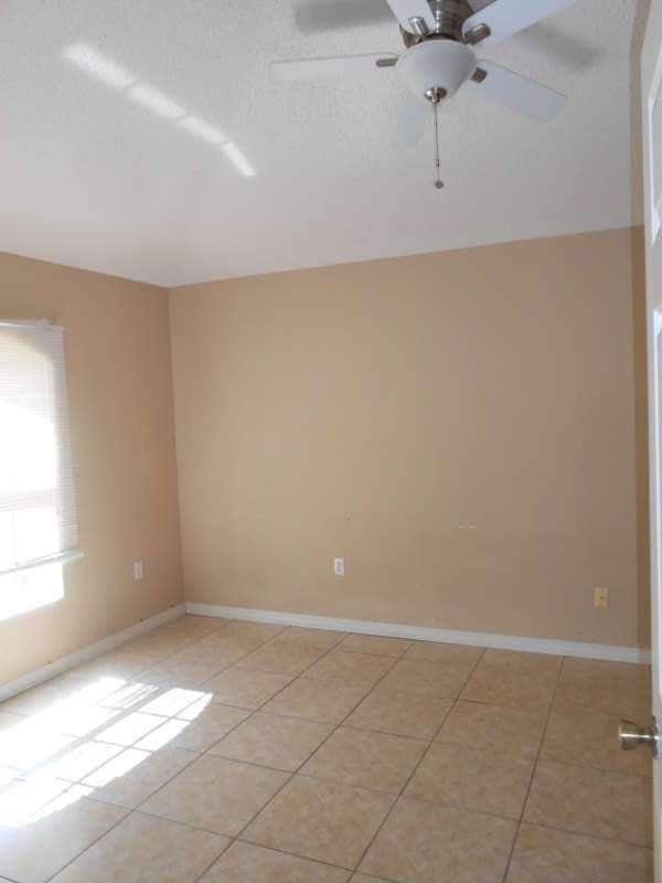 Building Photo - 909 Gateshead Ct