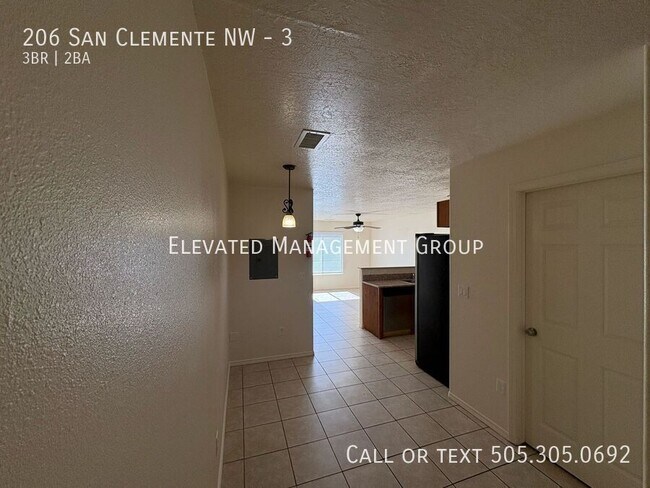 Building Photo - 206 San Clemente Ave NW