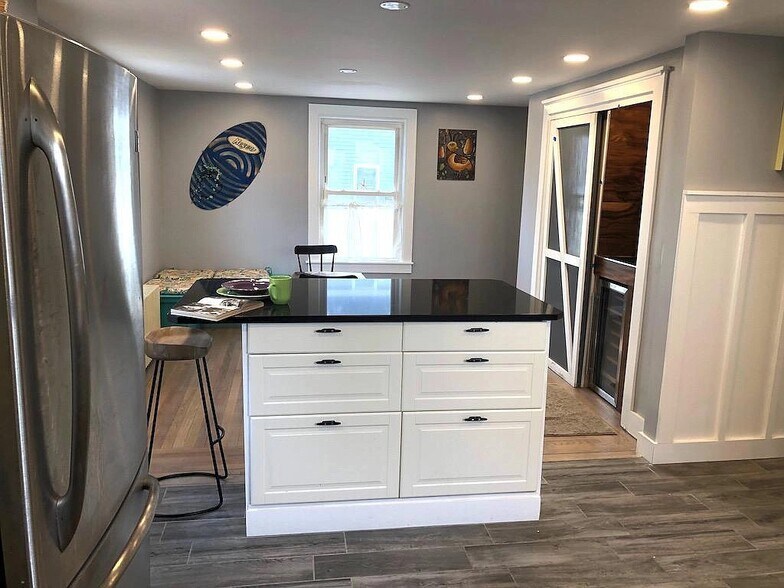 Building Photo - 34 Bacheller St