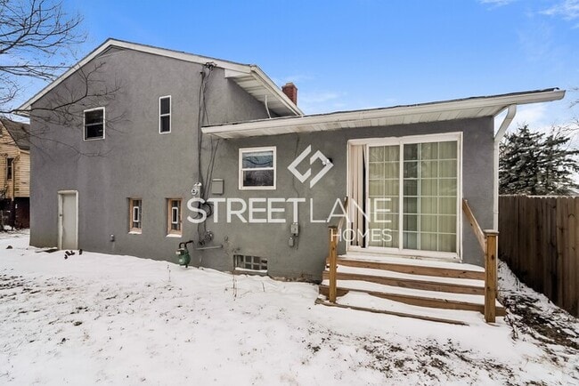 Building Photo - Charming 3 Bedroom in Columbus!