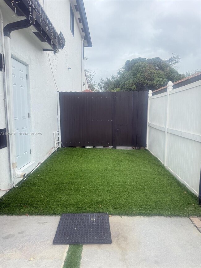 Building Photo - 22641 SW 109th Ave Ct