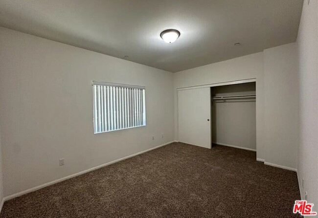 Building Photo - 7551 Jordan Ave