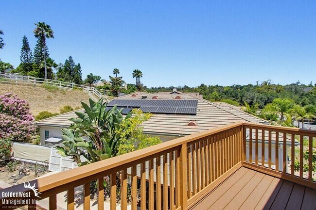 Building Photo - Elegant 5Bdm 3Ba Hilltop Home In Fallbrook!
