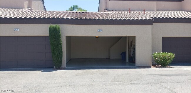 Building Photo - 5250 S Rainbow Blvd