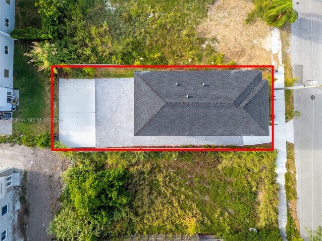 Building Photo - 18362 SW 102nd Pl