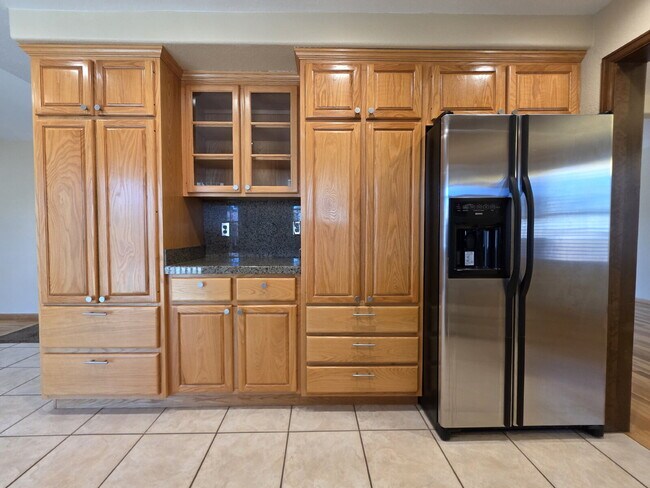 Building Photo - Single-Family Home in Near-Perfect Condition | 3-Car Garage | Covered Patio | Large Unfinished Ba...