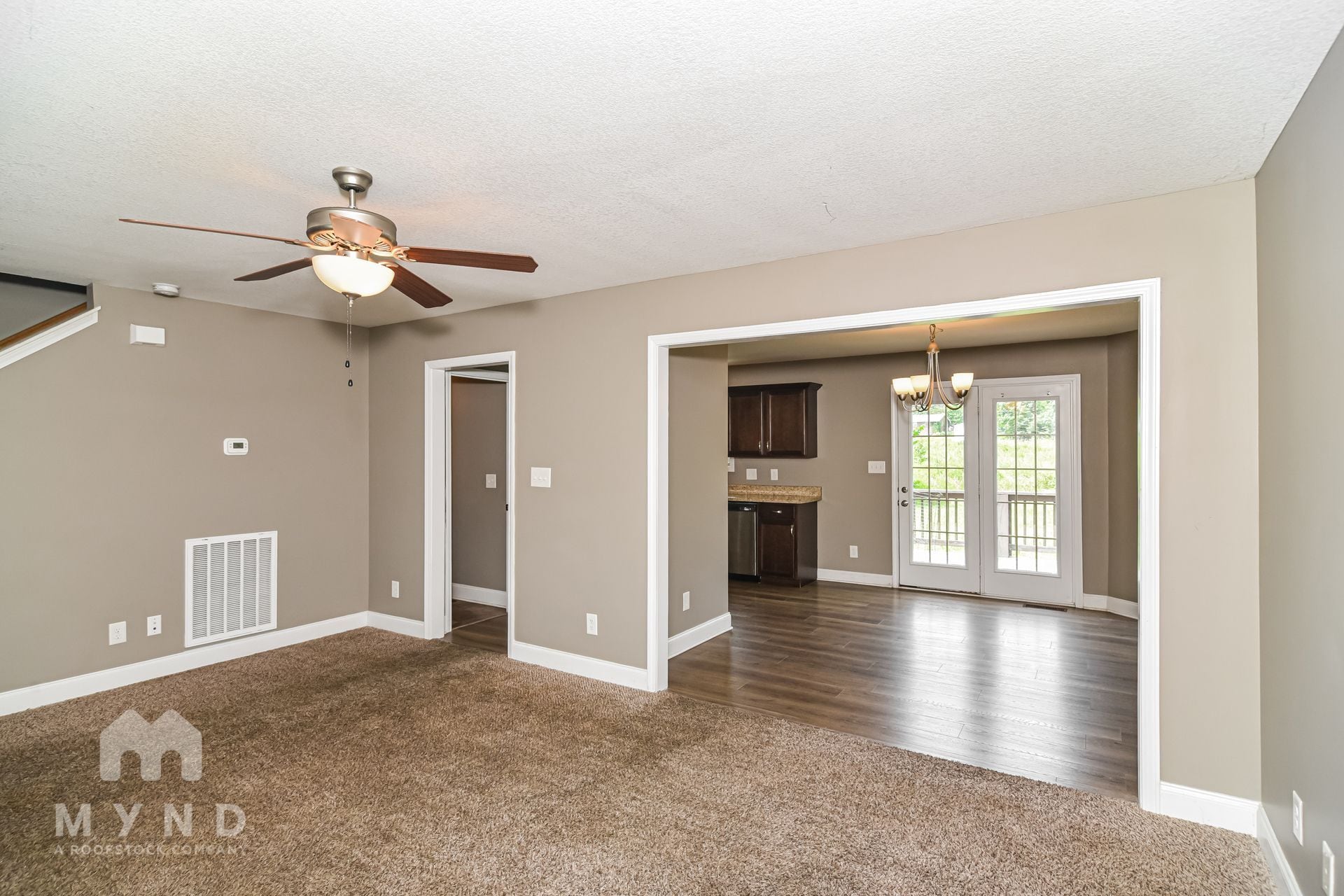 Building Photo - 619 Woodhaven Dr