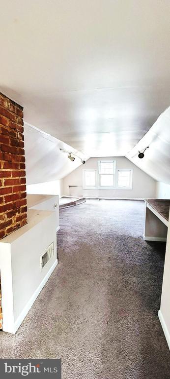 Building Photo - 310 Ohio Ave