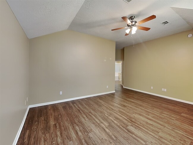 Building Photo - 1907 W Welsford Dr