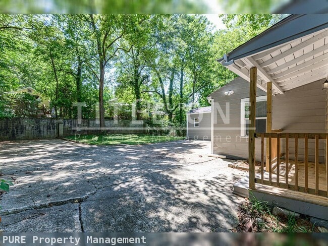 Building Photo - Price Drop Alert!  Fall Rental Specials Available! Welcome to your new home in the heart of Hapev...