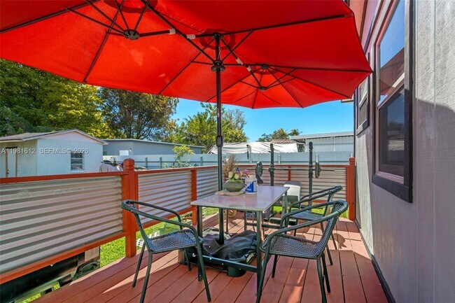 Building Photo - 3055 NW 23rd Ave