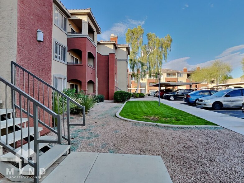 Building Photo - 5401 E Van Buren St