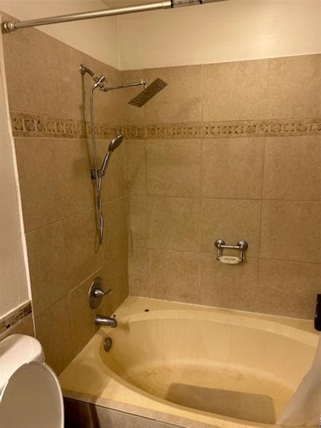Building Photo - 7160 Sportsman Dr