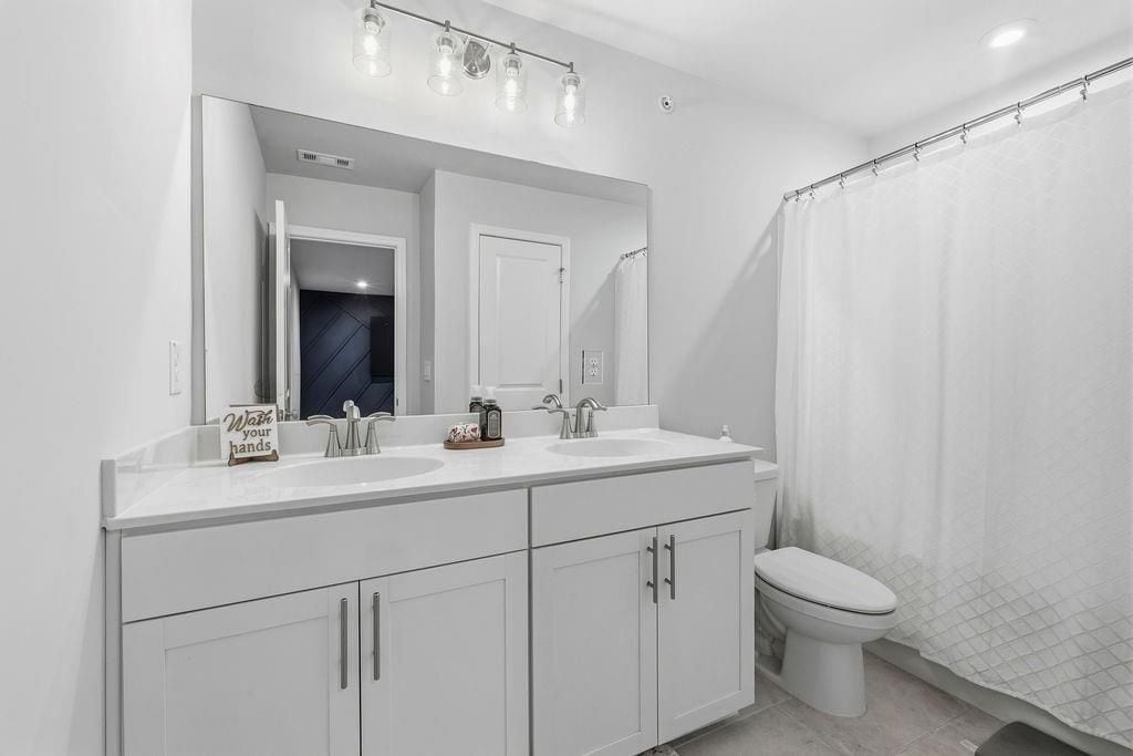 Building Photo - 440 Millsap Wy