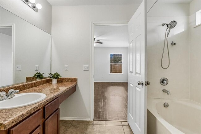 Building Photo - 116 Mallard Ln