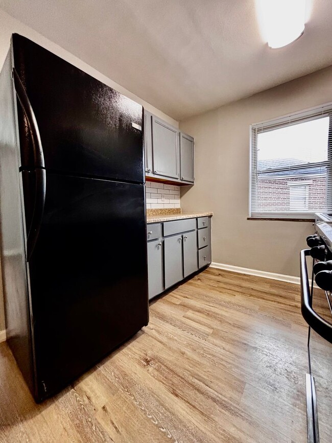 Building Photo - 2bd 1ba Fairborn