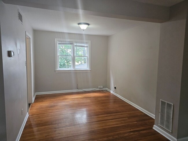 Building Photo - NEW LISTING!!!! Dont Miss Out