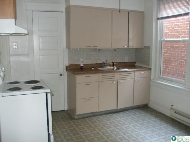 Building Photo - 221 S Madison St