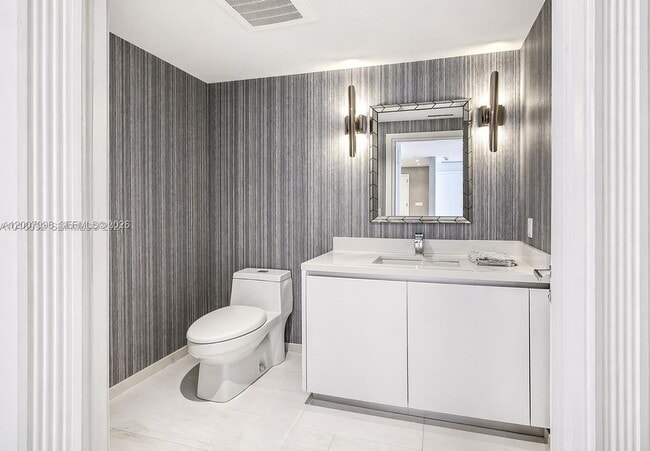 Building Photo - 1 Collins Ave