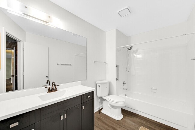 Building Photo - 12 Aberdeen Ct