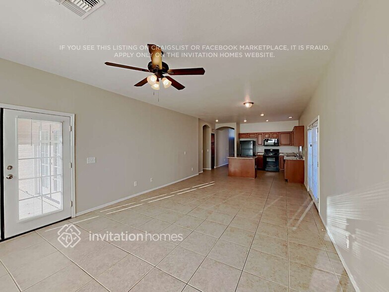 Building Photo - 2509 N Silverado