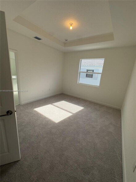 Building Photo - 144 SW 184th Way