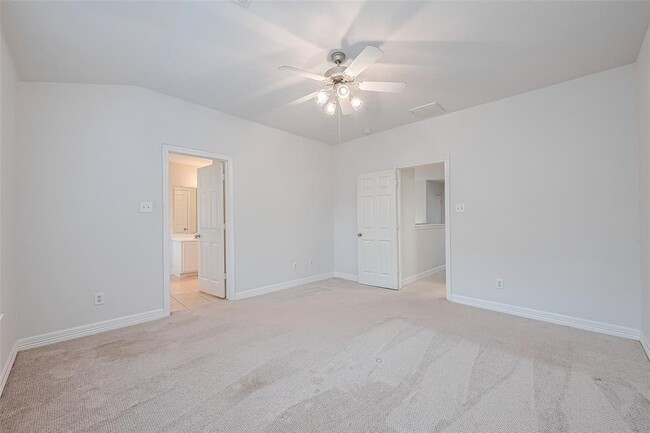 Building Photo - 119 Gallery Cove Ct
